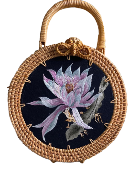 Rattan handbag embroidered 