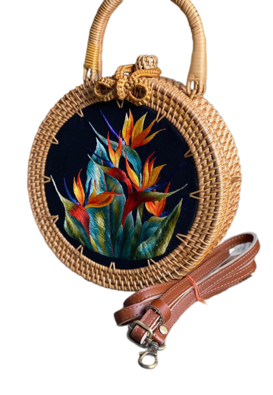 Rattan handbag embroidered 