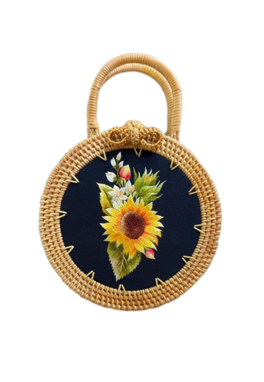 Rattan handbag embroidered 